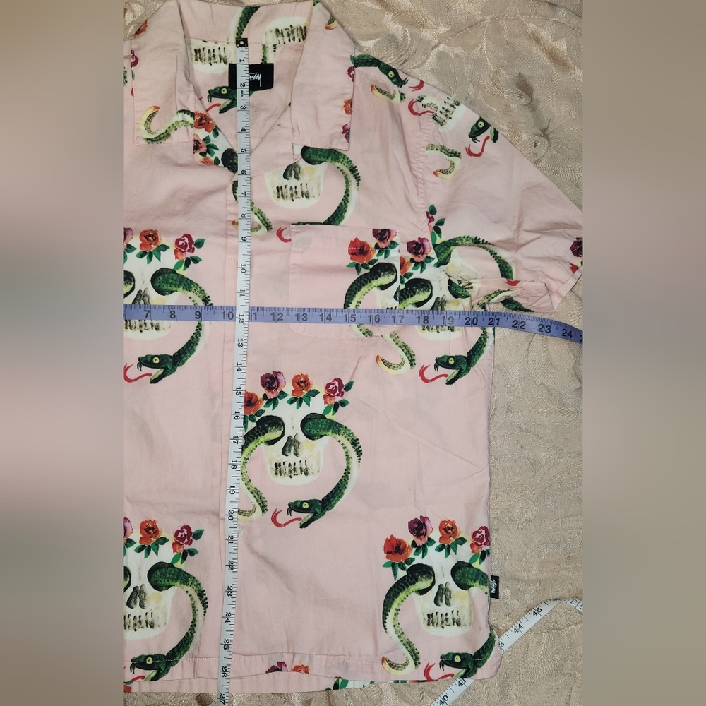 Stussy Pink Shirt with Snakes & Skulls  Print - Mens S/P - Picture 6 of 6